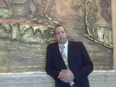 ‏‏(الإنسان افضل خلق الله والحريه نبض الحياه)