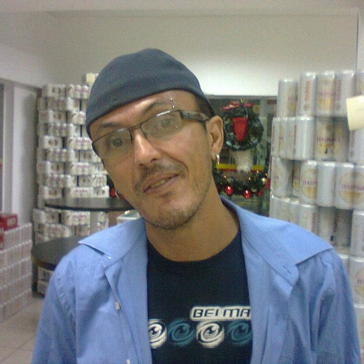 Adoro fazer amizades, Ações Sociais, Futebol, Ler, Deus, Jesus, Espirito Santo..Em suma..DE BEM COM A VIDA E NO QUE CONTEM NAS MESMAS EM TERMOS BONS