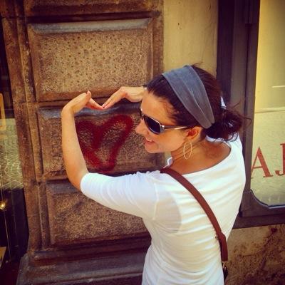 BeEverydayAwake's profile picture. Everyday Awake is a site full of ways to bring greater joy and presence into our daily lives. A joyful hub for home, heart, body & soul. :)