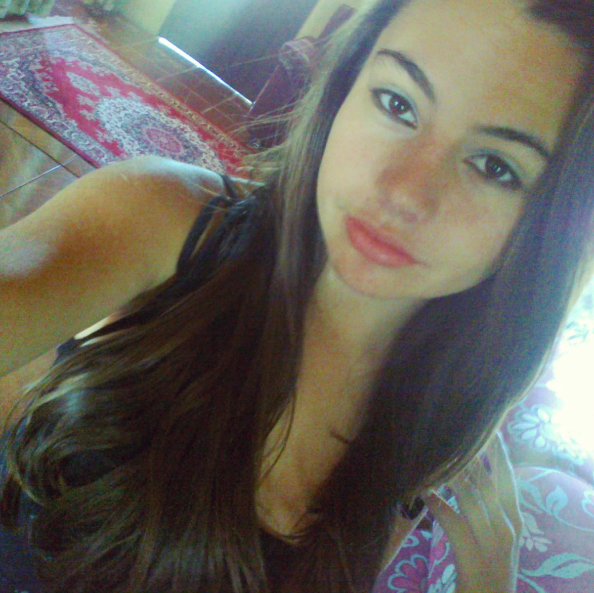 Preciso ser o oposto do que o mundo é
Bater de frente com os meus desejos
Resistir o mal até o fim
Uma hora ele fugirá de mim ♪