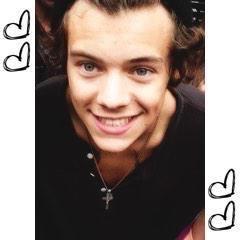 follow @hazzalayout and @mischeivouslilo