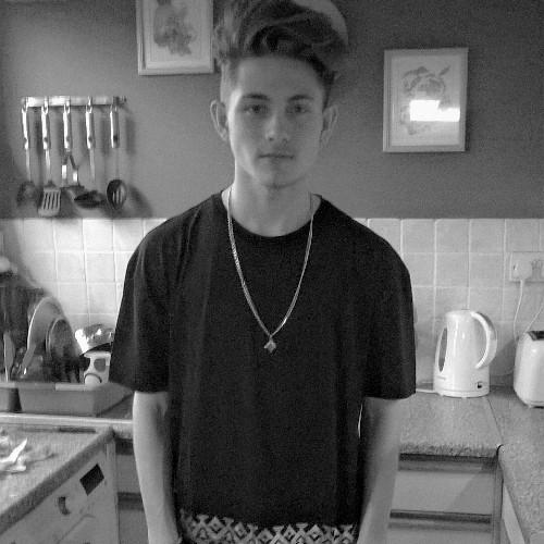 17 years old :P. Joint clothing business. Shakira xxx. English!! Chelsea all the way! Visit our clothing site here: http://t.co/xp0cp0OTgt