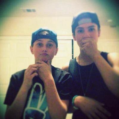 Go suscribe to us at Bros Life We are new to the YouTuber life so we have no videos rightnow