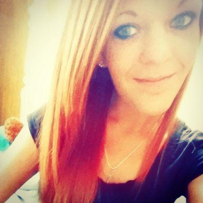My life is chaos. Sarcasm && spontaneity have taken over. Sometimes I like being completely misunderstood.
