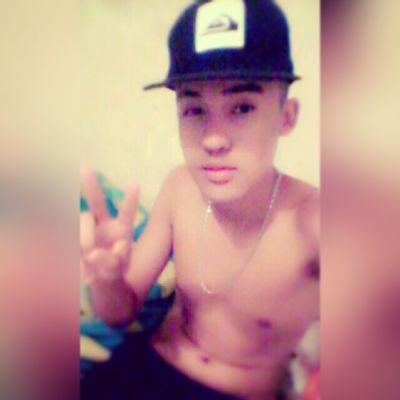 menino feliz ✌