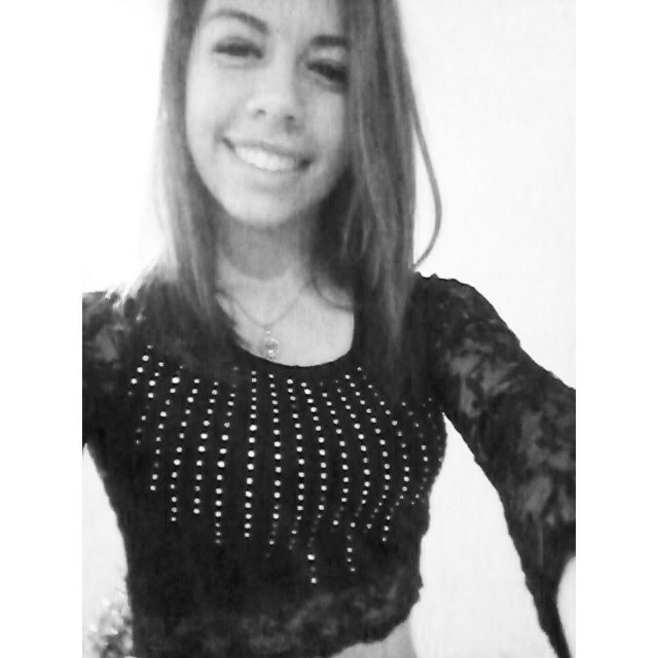 Solo porque extrañas a alguien no significa que los necesitas de nuevo en tu vida. Extrañar es el primer paso para olvidar. -Macklemore