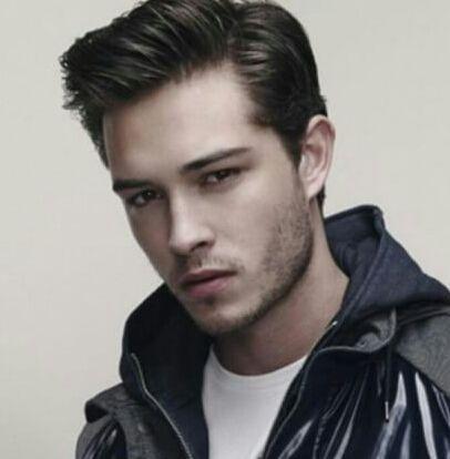 Lo que la muerte protege no puede ser dañado. Yo soy la muerte bebé, recuerdalo.
Vocalista de Cold Soul.[PARODY \ FAKE] Saga: #Existence by:@AbbiGlines