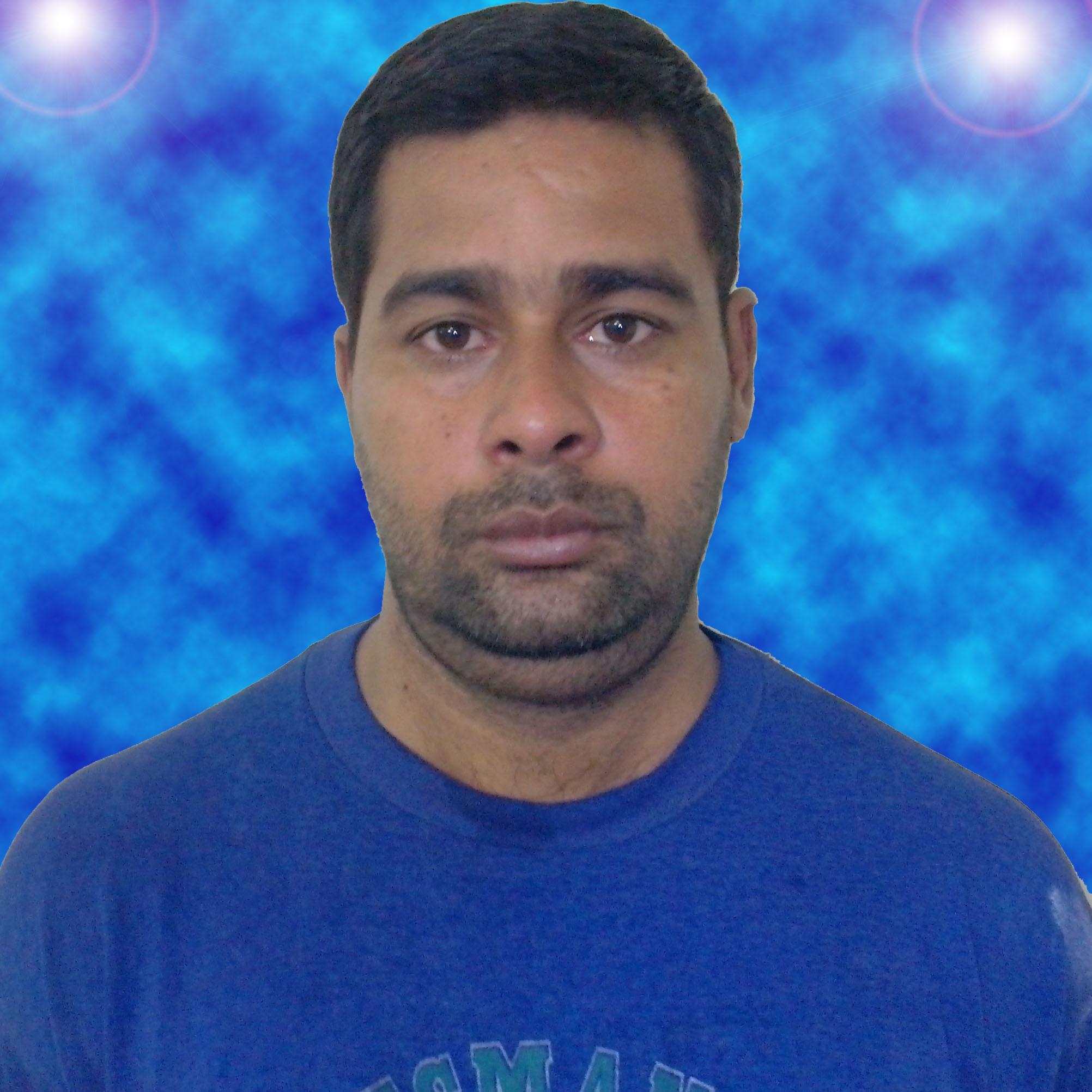 itsmasroorali's profile picture. 
