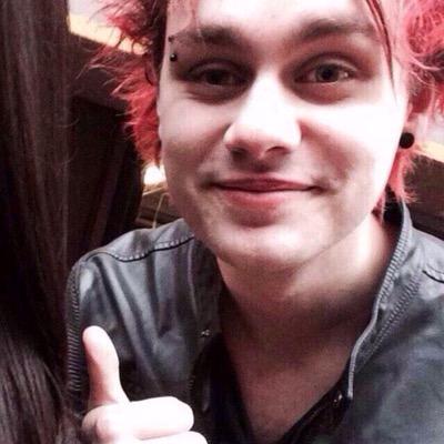 Free smile follow @dukeofmuke