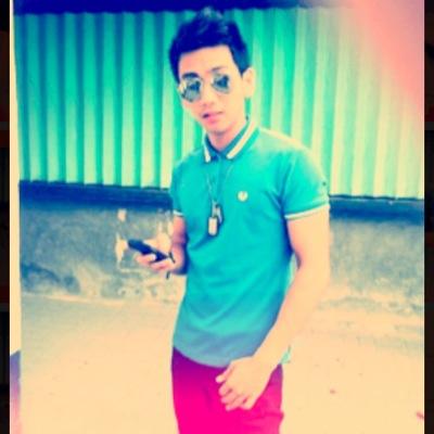 follow me on facebook 
http://t.co/Vp4Op6ZYqa 

IG @den_bautista04