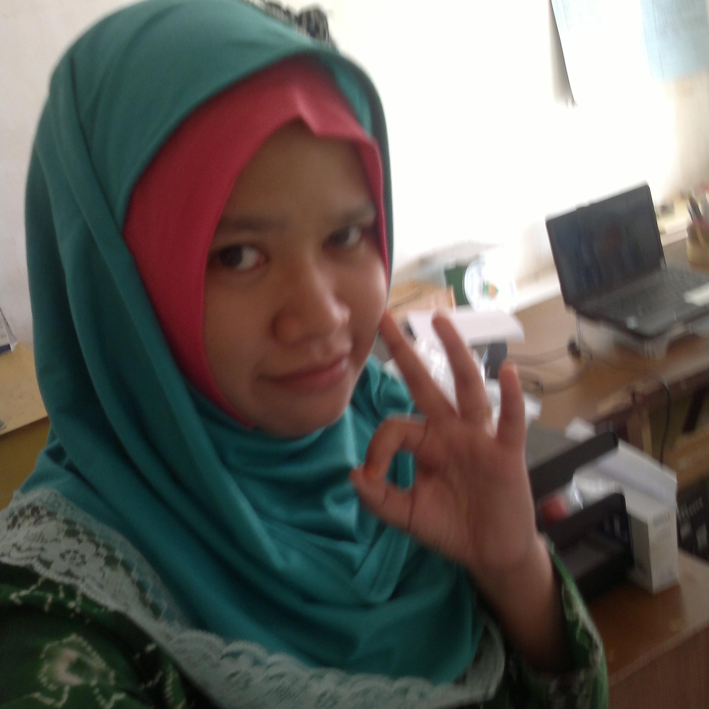 aku tidak pernah mmbenci orang mmbenci q,, karna q trlalu sibuk dngan orang yg mncintai n mnyayangi q... face book : RaHma Watii