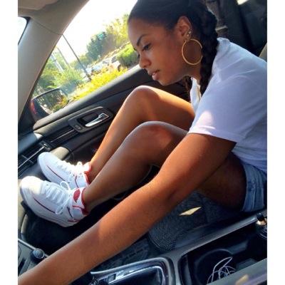 Its all about my life when it comes to me. Got love for a few. #MotherofLolaine #ForeverMyNigga @Secondaryskies #SisterSerin #TeamBeautyNoBeast