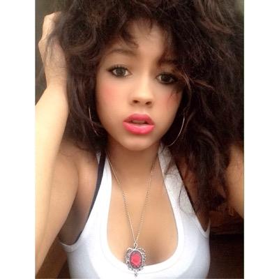 _callmimamii_'s profile picture. kyra, i'm unique