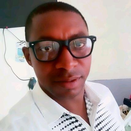 I'M 34 YRS MALE FAIR IM COMPLEXION AND VERY ATTRACTIVE AND LOVE LIFE. AM INTO LOGISTICS-CLEARING AND FORWARDING OF CARGO IN GHANA.CONTACT/WHATS:+233(0)209419597