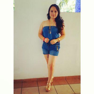 Dios♥ / 
Instagram: @emilypr31