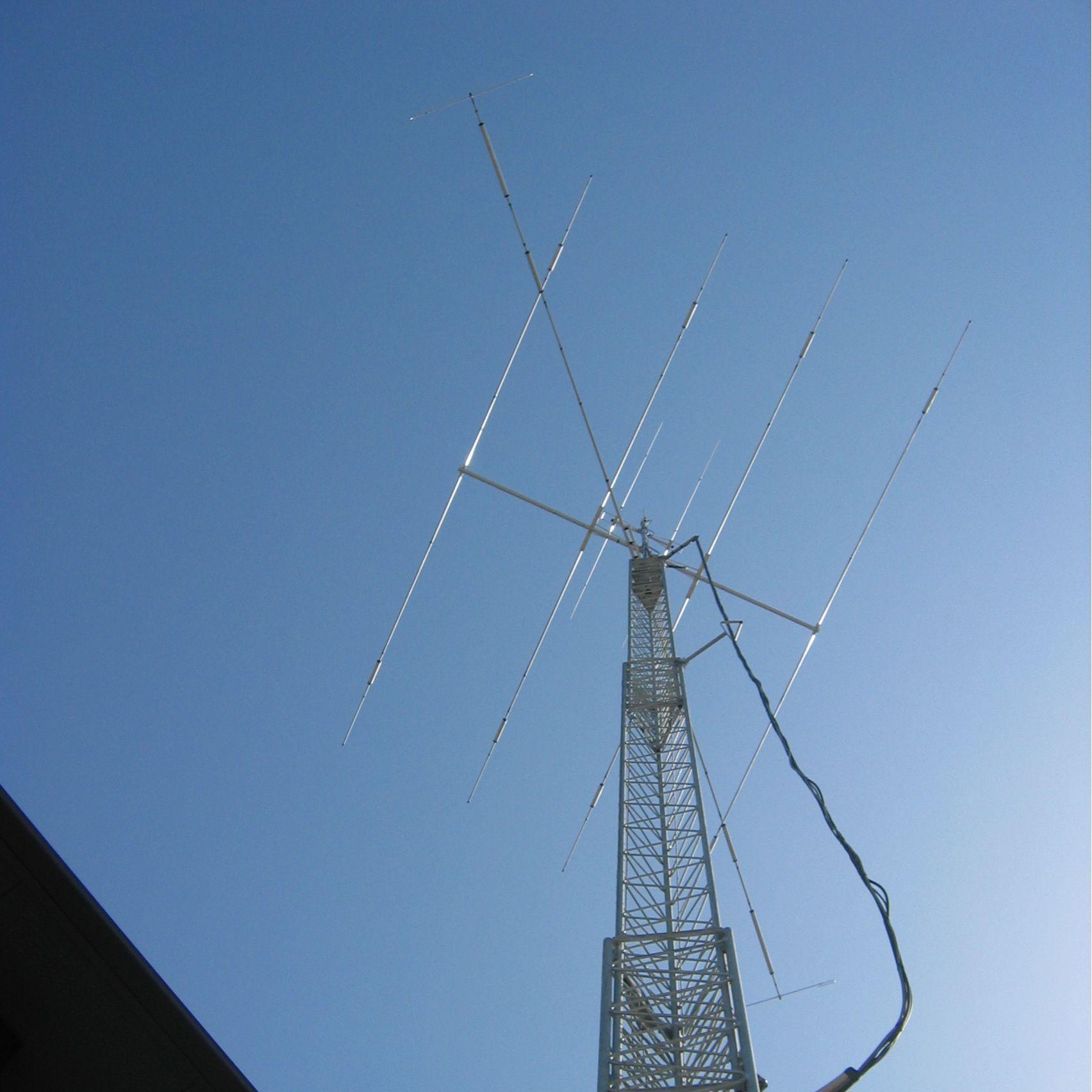 1995年ぐらい開局 最近あんまり出ていません。
7~430MHzで、FT8がメインになりつつ　時々CW
QSLカードは、eQSL or LoTWで
会社では、設計(3D-CAD/回路図/アートワーク)のお仕事
「S.C.NANA NET」「Mellow Pretty」会員