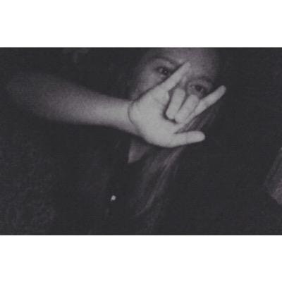 hi bae you just got a free follow from @KAMLINSKY go follow her ily