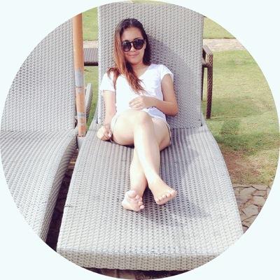 Follow your hopes and not your fears. ^_____^