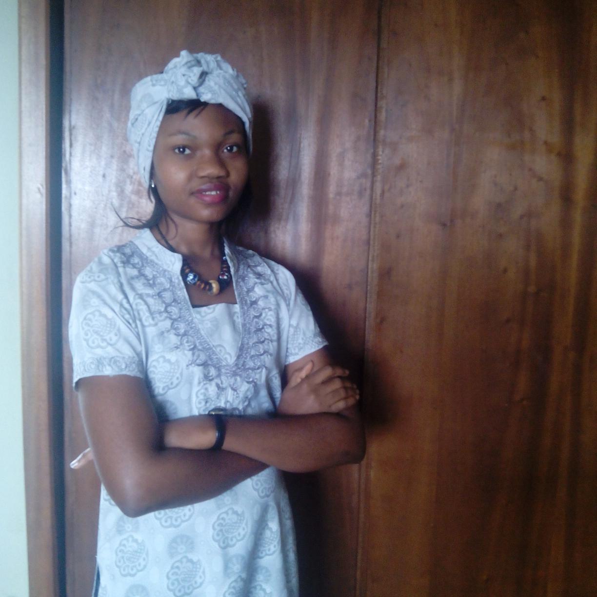 Engineer, writer, blogger. Laughs her way through life.