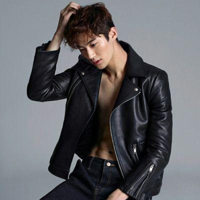 roleplayer of 변우석 | YG K+ model | ©1991 |  Korea - Milan - Hongkong