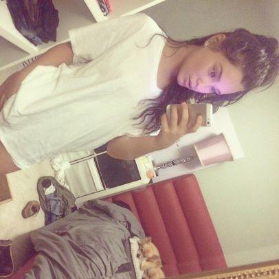 Stella Mari Parker | 19 | Selfie Queen l