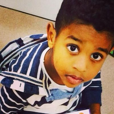 إحترامك للناس لا يعني أنك بحاجه إليهم ولكنه مبدأ تتعلمه من دينك وتربيتك،احترم تُحترم فكن ثريـاً بأخـلاقك غنيـاً بقناعـاتك كبيراً بتواضعك