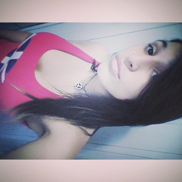 Acredito tão piamente que sinto que acabo sentindo, quando na verdade nada sinto. @lucasfresno ♡♡