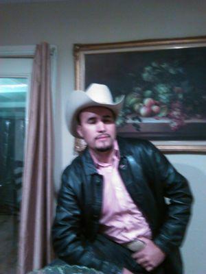 casanoba79_r's profile picture. 