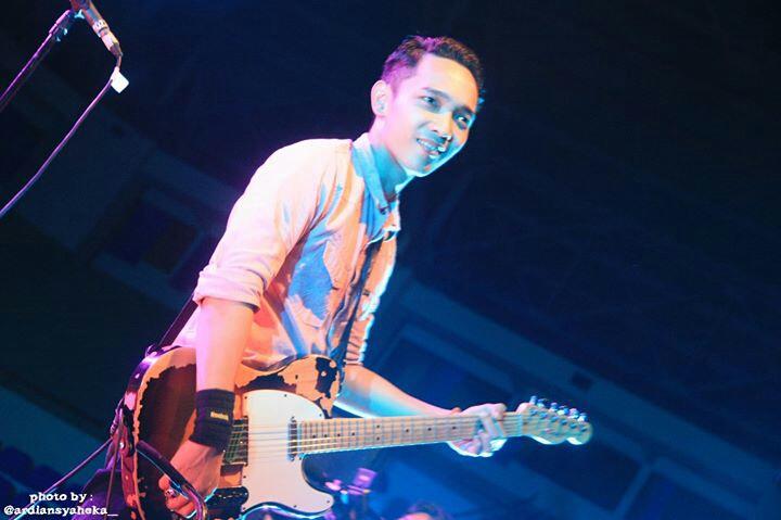 Song writer, arranger, guitarist of TROY |@troy_indonesia|, owner of @zalazagym&music and DESTROYERS CLOTH| AQUA galon & gas delivery| businessman