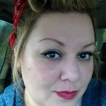 youniquekarrie's profile picture. let your lashes lead the way.