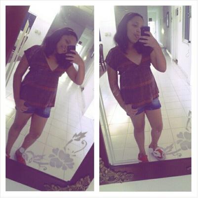 Camilaguz12's profile picture. 