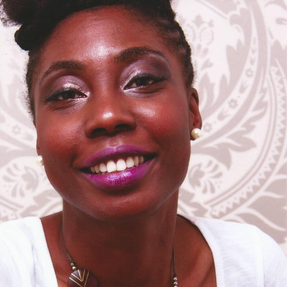 Freelance designer, digital educator, business owner and all-round creative person who strives for professional excellence and financial freedom