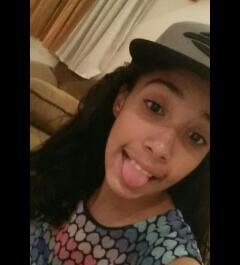 , moro em SP , sou fã do R5 , mc Gui i Jorge e Matheus ! ♡
