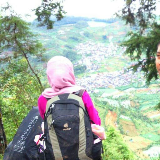 citbuncitos's profile picture. Untuk beberapa banyak hal, bergantunglah pada kaki sendiri, jangan pada pundak orang lain.