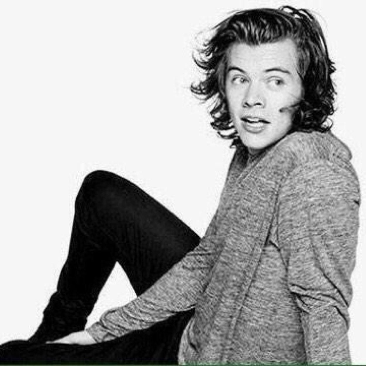 ❤️@Harry_styles❤️@Louis_Tomlinson❤️ ❤️Larry Stylinson❤️ --- Mah BOYS!❤️ Go follow @sweetlove1niall! she is amazing! (Thanks?)           (NORWAY)
