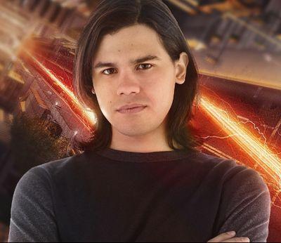 Mejor amigo de @FlashAllenDC y el dolor de cabeza de @LikeIceandFire, científico de STAR labs, subordinado de Harrison Wells. Futuro Vibe.