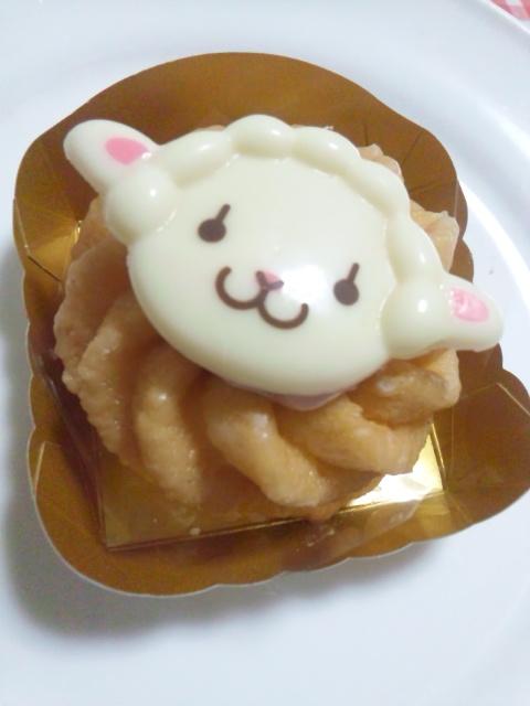 お散歩したり料理したり食べたりするのが大好き。隙さえあれば何かしらお菓子作ってます🍪🍰最近ぬい作りにも手を出し始めました。不器用ながらマイペースに奮闘中。 元々お取引用アカウントでしたが、今は趣味のポストが多くそのまま本アカとして使っています。現在ハイキュー推し！30↑社会人。
