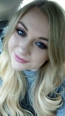 22 year old Irish freelance makeup artist, Communications graduate, lover of dogs and good times ❤ New blog http://t.co/gX0nYJ6rCV