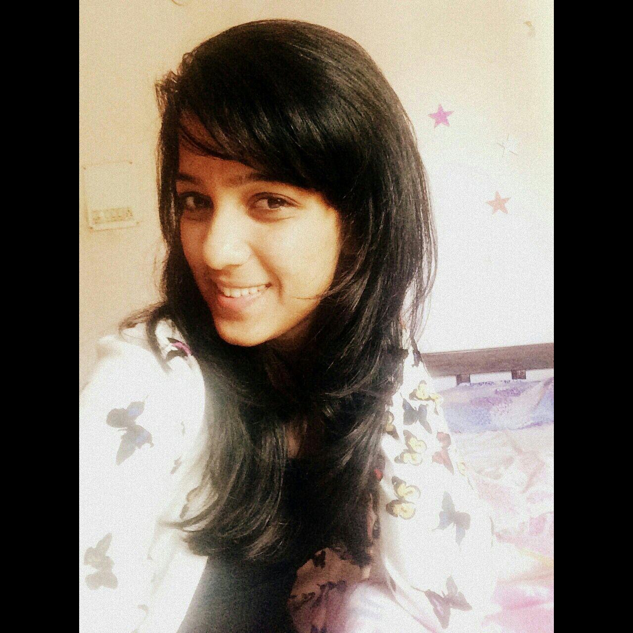 Software Engineer. Cancerian. Instagram: shwets147