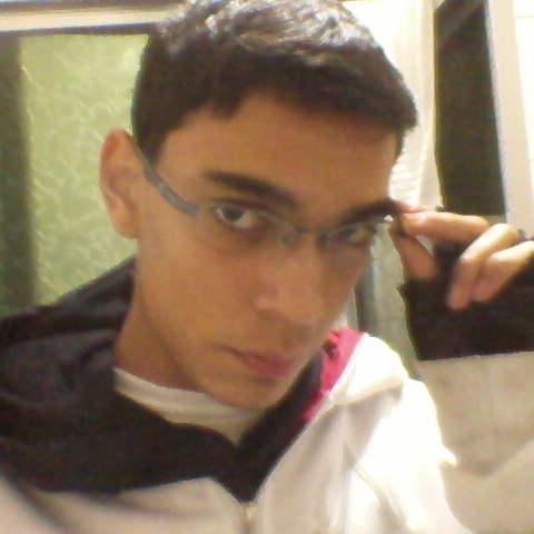 O homem que honra a si mesmo é capaz de ver as virtudes de outro homem.