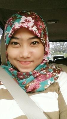 Bahagia itu sederhana,tetapi ketika bahagiaku itu kamu mengapa seakan semuanya menjadi rumit.. Apa bahagiamu bukan aku?