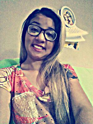 Instagram = brendaqueiroz17