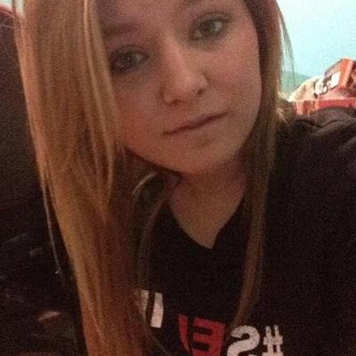 SkylesSydney's profile picture. Im Sydney. I love bands, tattoos, & piercings. I play guitar and sing. Creepy is cool.