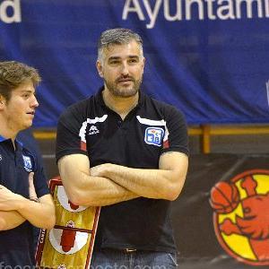 entrenador superior de baloncesto.  Seleccionador selección cántabra cadete masculina.
Co-diector Escuela Cantabra de Entrenadores.
.