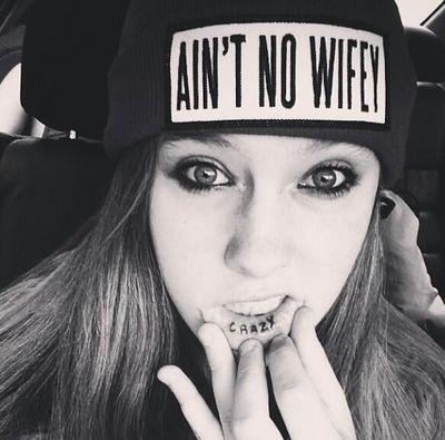 //AnnaTaughtYou is No.1 Bae// Female// Pizza Hoe//Annas Fan//