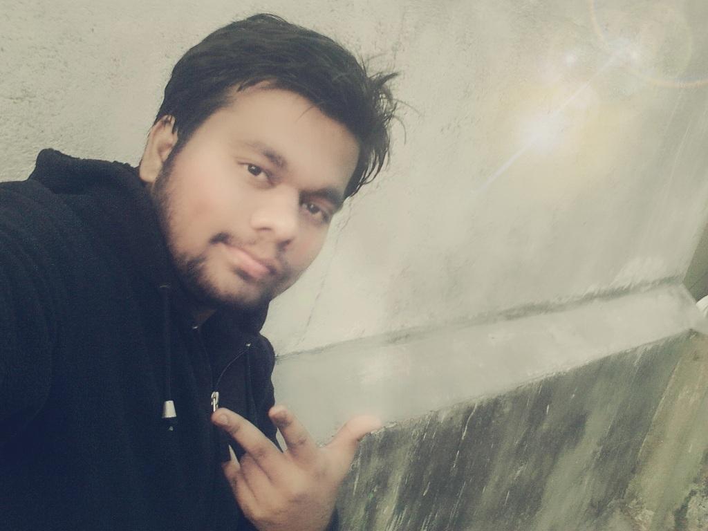 subhashyadav162's profile picture. 