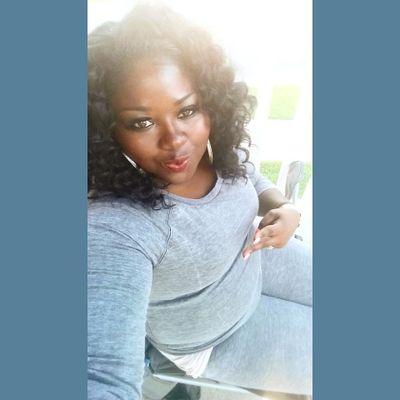 loriyoung501's profile picture. 