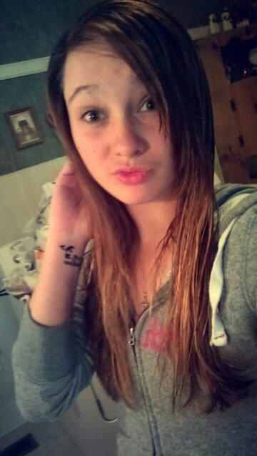 19! Momma to a little man(: Engaged ~Chris❤Luke❤️