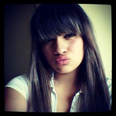 yvette_flores27's profile picture. 