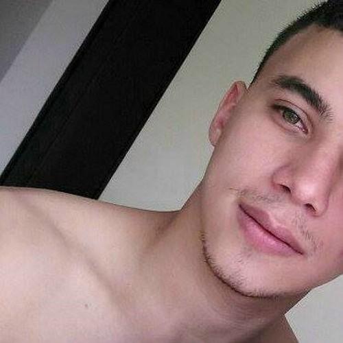 ALEXANDERAGUD16's profile picture. tus padres ya te Dieron la vida. Ya quien puede acerté mas daño.